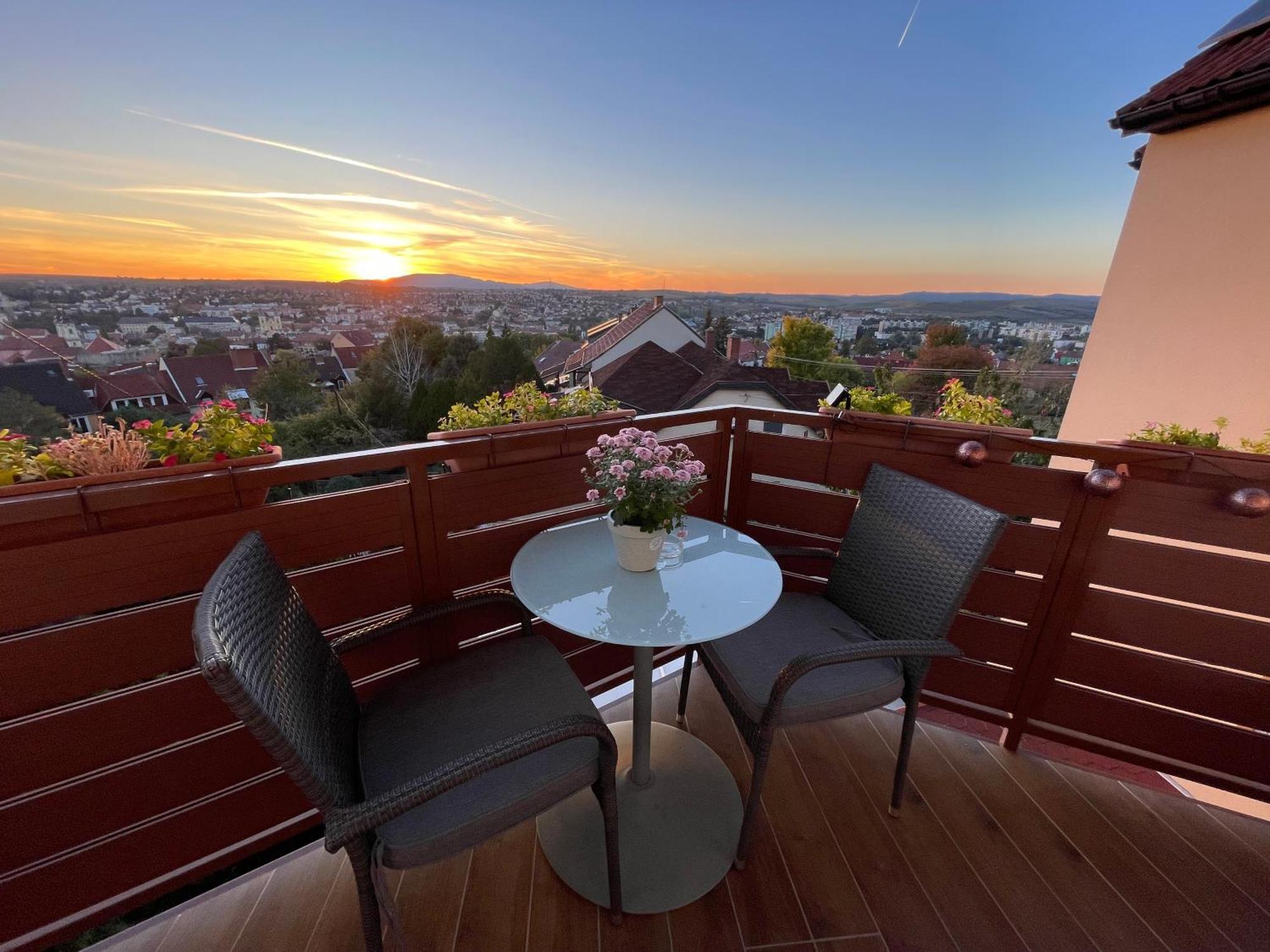 Bellavista 1 Apartman * Eger
